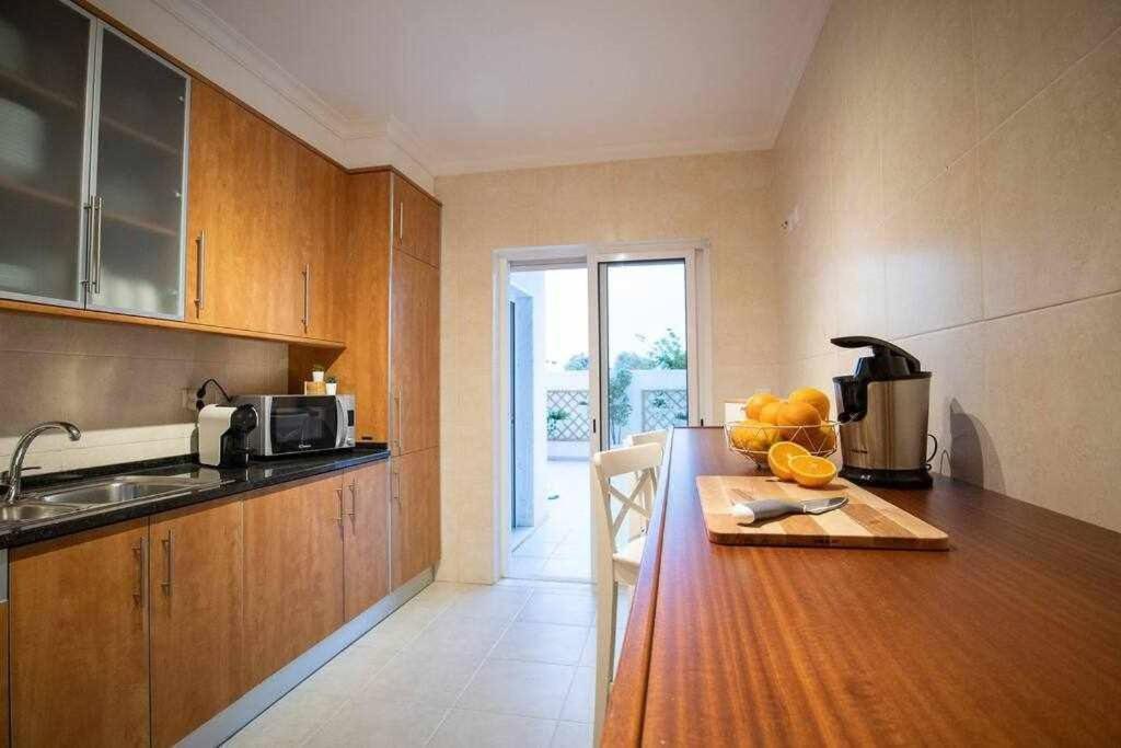 Modern 3Br Apt W/ Lg Terrace, Bbq, Ac & Parking Tavira Exterior photo