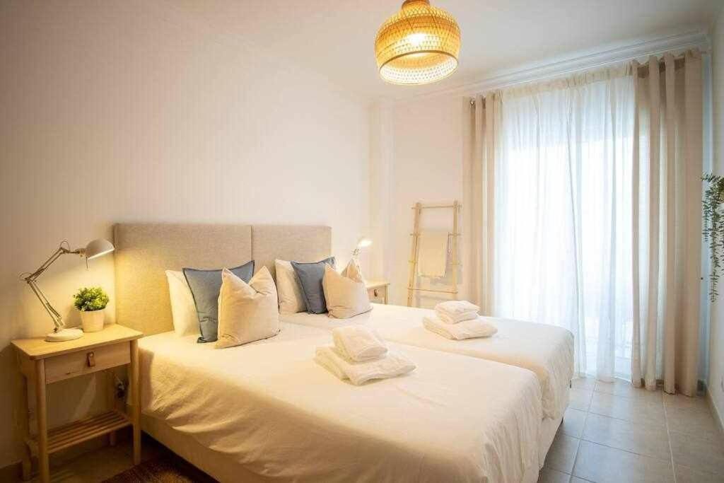Modern 3Br Apt W/ Lg Terrace, Bbq, Ac & Parking Tavira Exterior photo